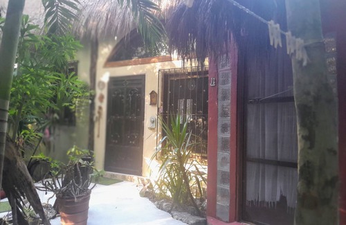 Macario Gomez House | Jungle house.in Mcario Gomez 19 km outside of Tulum.