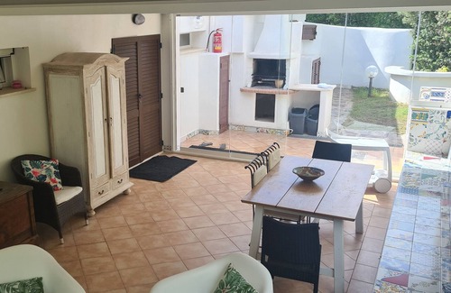 Santa Margherita di Pula Cottage | Jungle House - Tucan