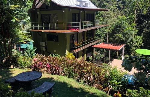 Manuel Antonio House | JUNGLE ROOST a beautiful jungle house within walking distance from the beach