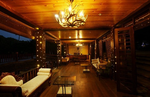 Rumassala Hotel | Jungle Village By Thawthisa