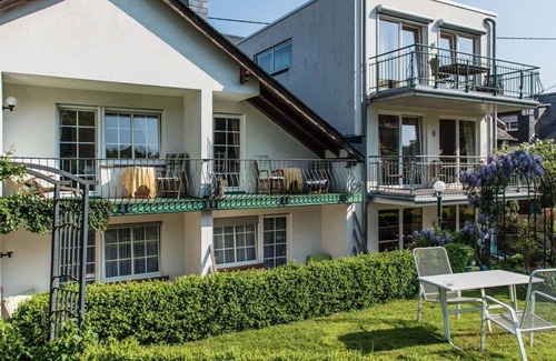 Brauneberg House | Junior Suite Gartenblick - Ferienresidenz Brauneberger Hof