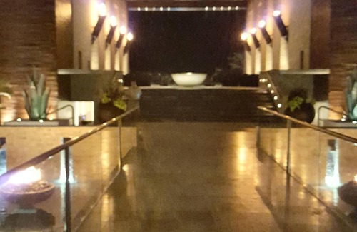 Zona Hotelera Resort | Junior Suite partial pool view