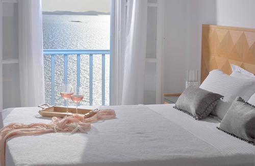 Agios Stefanos House | Junior Suite with Sea View