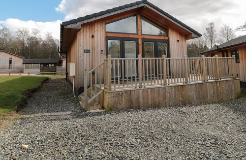 Otterburn Cabin | JUNIPER LODGE, pet friendly, character holiday cottage in Otterburn
