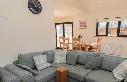 Otterburn Cabin | JUNIPER LODGE, pet friendly, character holiday cottage in Otterburn