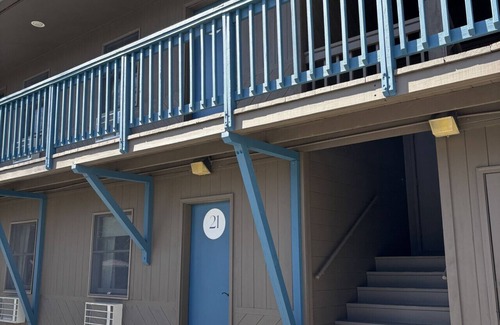 Greenville Junction House | Juniper Motel-Waterfront-Double Queen-Jacuzzi tub
