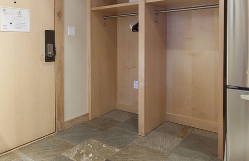 Mammoth Lakes Condo | Juniper Springs Lodge by Mammoth Five Star
