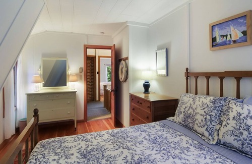 Leland Cottage | Juniper Trail Cottage in Leland on N Lake Leelanau