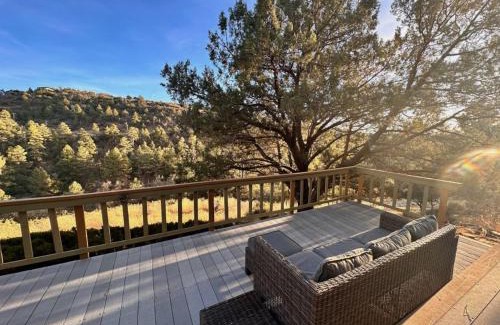 Prescott House | Juniper Views 1.8 mi Courthouse and Whisky Row