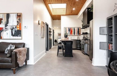Stratford Apartment | Juno Lofts: Memories of SoHo