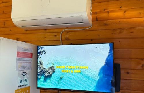 Durres Ski Chalet | Jupis Chalet-City View Getaway