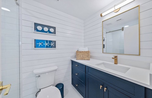 Jupiter Bay Condo | Jupiter beach 1 Bedroom Villa Newly Renovated walking distance to beach