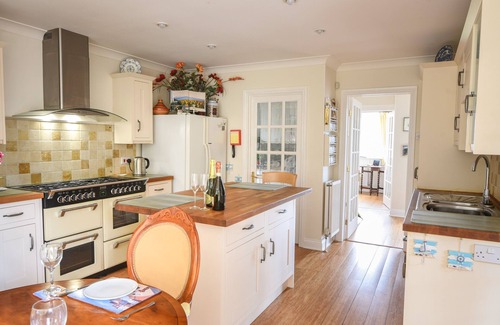 Lyme Regis Cottage | Jurassic Sea View