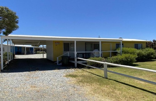 Jurien Bay Ski Chalet | Jurien Bay View Bungalows Jetty View 5