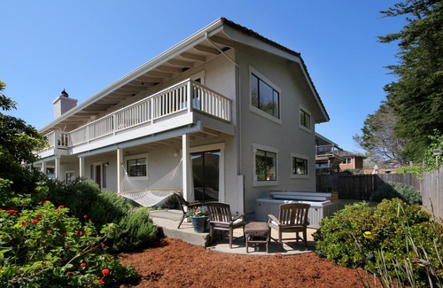 Opal Cliffs House | Just 1 House to Beach, Views, Kid&Dog Friendly, New W/Ds& Spa,4+Kings,GatedParkg