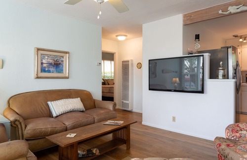 Cayucos Cottage | Just 2 Blocks From The Beach, The Pier & Ocean Av.