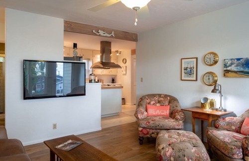 Cayucos Cottage | Just 2 Blocks From The Beach, The Pier & Ocean Av.
