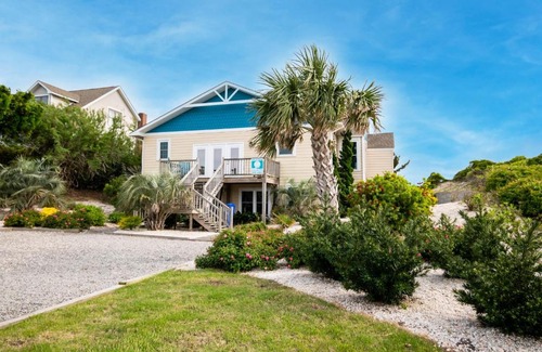 Caswell Beach House | Just A Beach Cottage by Oak Island Accommodations