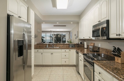 Islamorada Condo | Just a Few Friends - Ocean View and Bring your Boat!