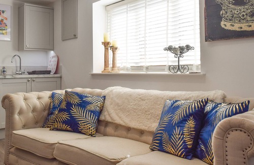 Alcester Cottage | Just a few steps to the centre of the beautiful historic English market town of Alcester in the coun
