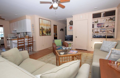 Emerald Isle Cottage | Just a Fluke - Ocean cottage 2nd row