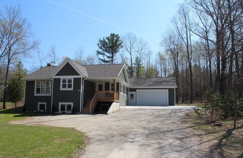 Sturgeon Bay House | Just a short walk or bike ride to downtown Sturgeon Bay.