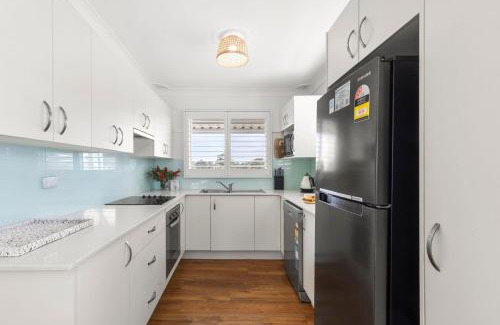 Culburra Beach House | Just Beachy Pet Friendly 4 Mins Walk to Beach