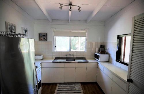 Guilderton House | Just Beachy - Quiet Relaxing Pet Friendly