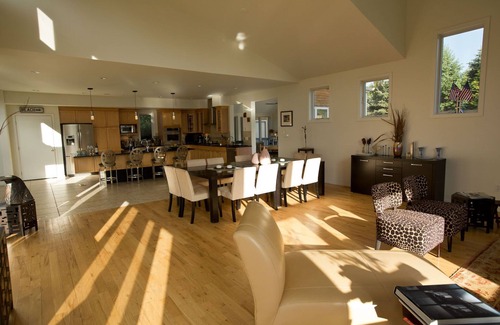 Bridgehampton House | JUST BECAME AVAILABLE FOR LABOR DAY. DIRECTLY ACROSS FROM THE 2023 CLASSIC.