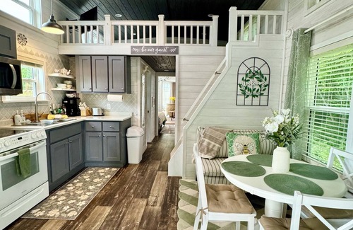 Brevard Cottage | JUST CHILLIN. when I get there