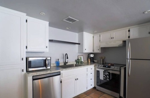 Scottsdale Estates Nine House | Just Launched - Pool - Kitchen - Location Old Town