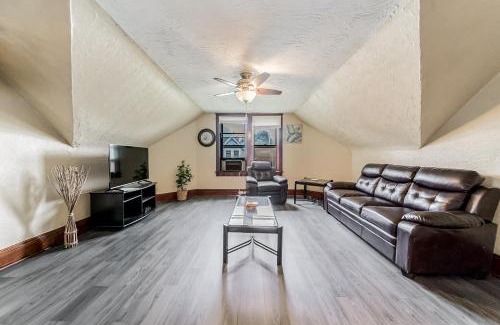 Cleveland Apartment | Just Like Home