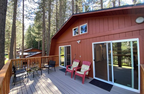 North Upper Truckee House | Just Listed! Forest View Dog Friendly 2-Bedroom House Near Heavenly And Lake