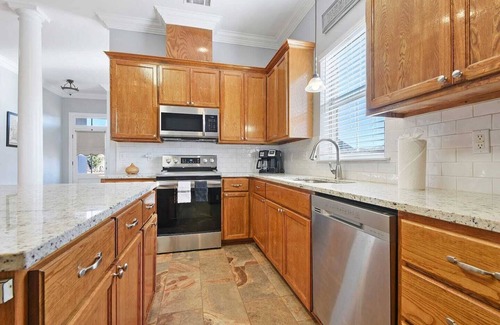 Sunshine House | Just minutes from LSU, SU & Downtown Baton Rouge!