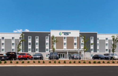 Dupont House | Just northeast of downtown: stay, work, relax: Relaxing Stay w/Full Kitchen, Workspace, & Free Parking