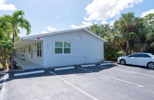 Wilton Manors Apartment | Just Off Wilton Drive Apt 4