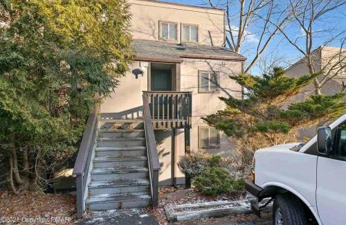 Village at Camelback House | Just renovated Camelback SKI-ON/OFF,SNOW TUBING,PAINTBALL
