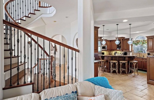 St. Tropez House | 🦩Just Say Oui Oui! ~ Chez St Tropez🦩