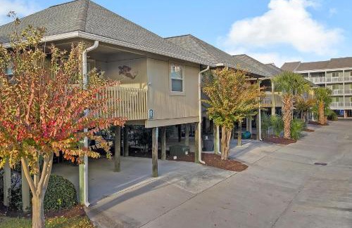 Myrtle Beach House | Just Steps From The Beach! 2 Bedroom Guest Cottage
