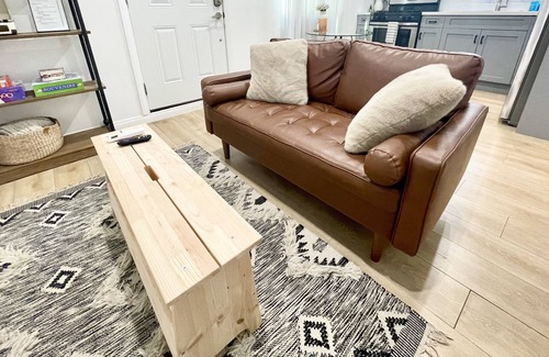 Valley Village House | Just upgraded Bohemian Cottage.Clean & safe spot