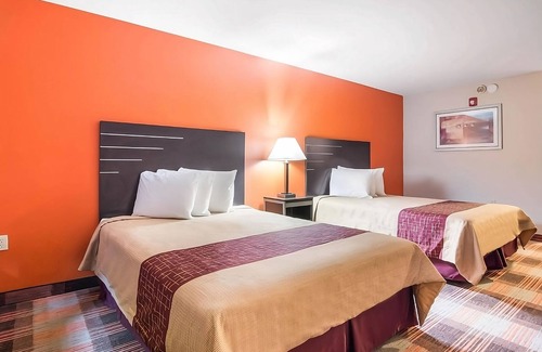 Mableton Hotel | Just What You Were Looking For! Free Parking, Near Sweetwater Creek State Park