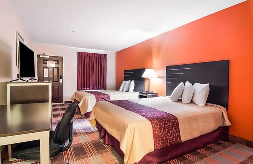 Mableton Hotel | Just What You Were Looking For! Free Parking, Near Sweetwater Creek State Park