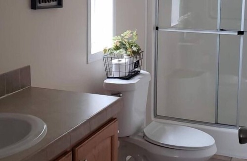 Longs House | Just What You Were Looking For! Outdoor Pool Close to Ripley's Aquarium