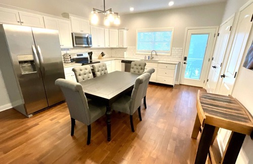 Versailles House | Justify Cottage – Near Keeneland & Distilleries