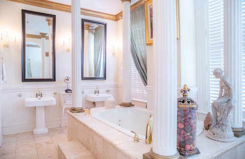 Historic Downtown Savannah Bed & Breakfast | Justine Inn Savannah