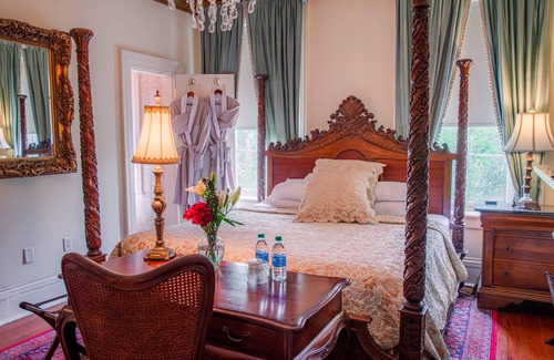 Historic Downtown Savannah Bed & Breakfast | Justine Inn Savannah