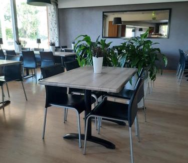 Uusikaarlepyy Hotel | Juthbacka Hotell