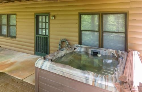 Owl Town Retreat House | JW Hidden Lakes