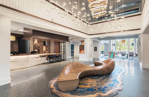 Minett Hotel | JW Marriott The Rosseau Muskoka Resort & Spa