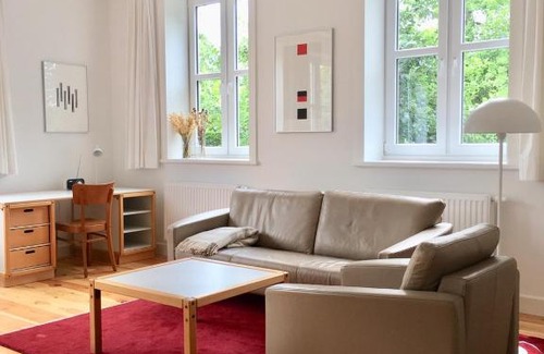 Niebuell Apartment | Künstlerhaus